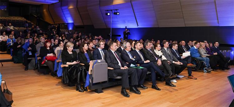 Slika /slike/2023/ESFPlus Konferencija/DUH02046.jpg